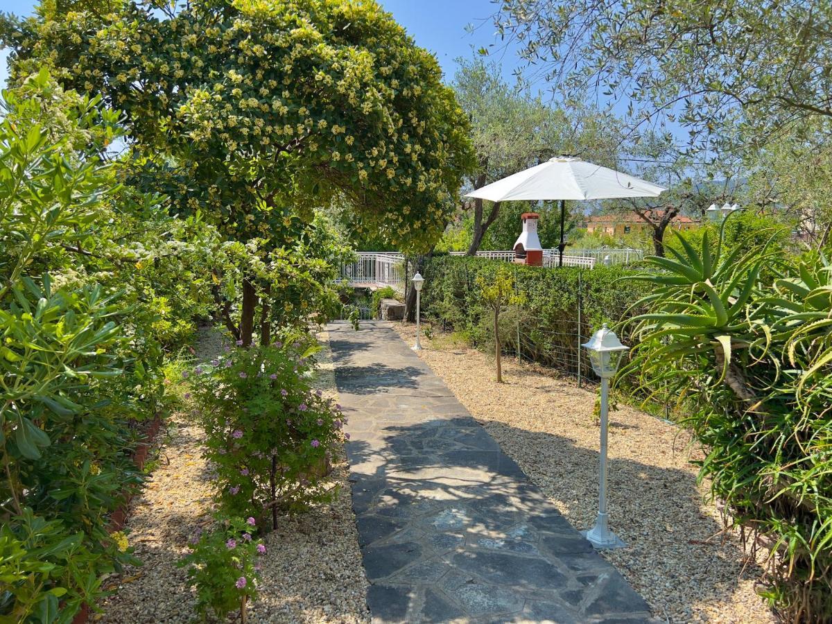 Villa La Rodina ディアーノ・マリーナ エクステリア 写真